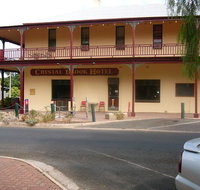 Crystal Brook Hotel - Tweed Heads Accommodation