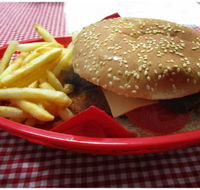 Mel's Diner  takeaway - Tweed Heads Accommodation