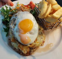 The Home Hotel Bistro - Tweed Heads Accommodation