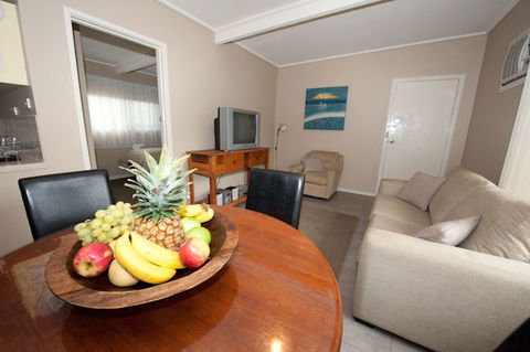 Admiral Motor Inn - Tweed Heads Accommodation 3