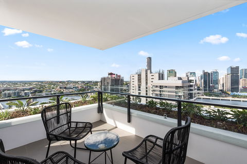 Arise Ivy And Eve - Tweed Heads Accommodation 11