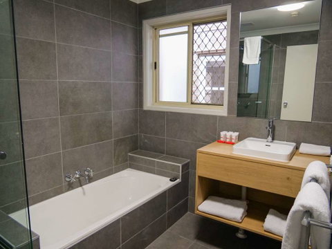Nightcap at Hinterland Hotel - Tweed Heads Accommodation 5