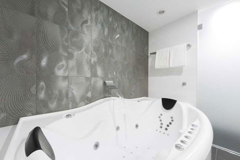Avenue Hotel Canberra - Tweed Heads Accommodation 3