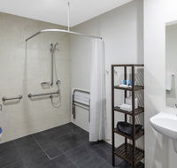 Meriton Serviced Apartments North Sydney - Tweed Heads Accommodation