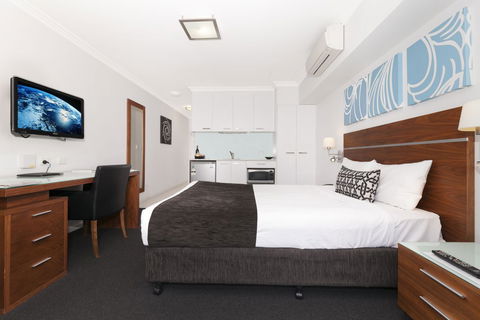 Chino Hotel - Tweed Heads Accommodation 2