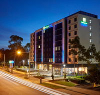 Holiday Inn Express Sydney Macquarie Pk - Tweed Heads Accommodation