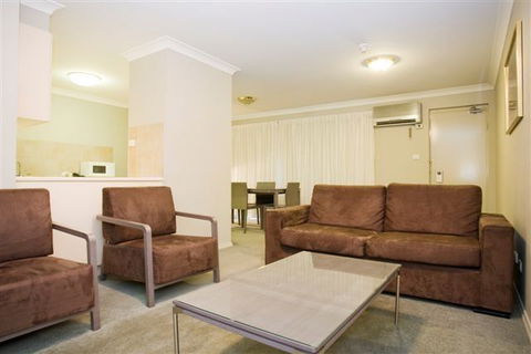 Pinnacle Apartments - Tweed Heads Accommodation 2