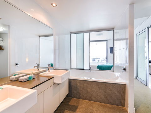 Grand Mercure Apartments Bargara - Tweed Heads Accommodation 6