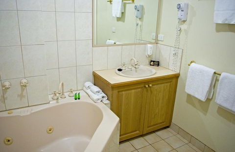 Admiralty Inn - Tweed Heads Accommodation 2