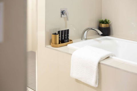H On Smith Hotel - Tweed Heads Accommodation 3