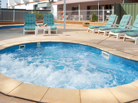 Novotel Darwin Atrium - Tweed Heads Accommodation 9