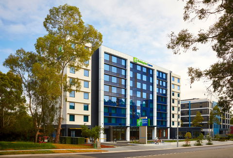 Holiday Inn Express Sydney Macquarie Pk - Tweed Heads Accommodation 2
