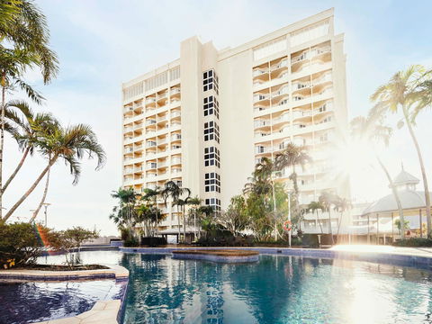 Pullman Cairns International - Tweed Heads Accommodation 1