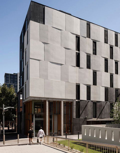 Alex Hotel, Perth - Tweed Heads Accommodation 0