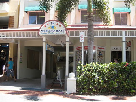 Macrossan House Boutique Holidays Apts - Tweed Heads Accommodation 1