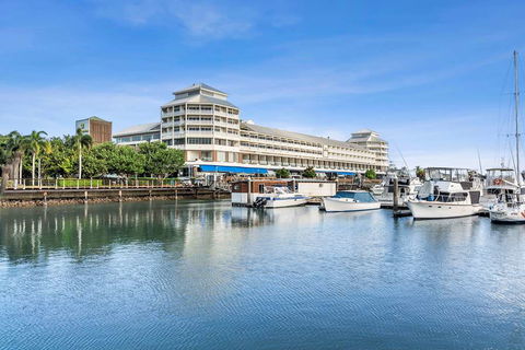 Shangri-La Hotel, The Marina - Tweed Heads Accommodation 0