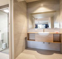 Nightcap at Manhattan Hotel - Tweed Heads Accommodation