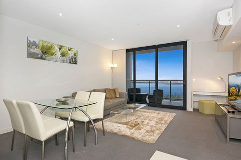 Astra Apartments Perth - Tweed Heads Accommodation 7