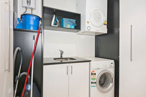 Astra Apartments Perth - Tweed Heads Accommodation 15