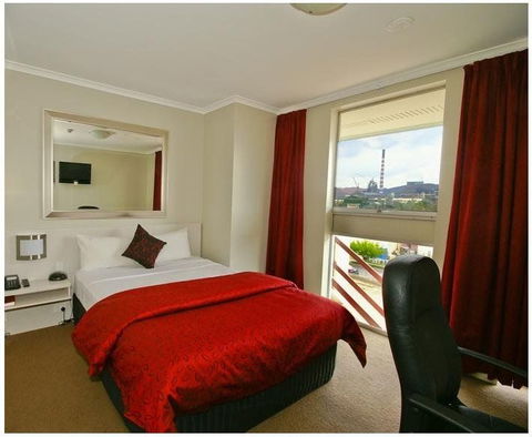 Isa Hotel - Tweed Heads Accommodation 2