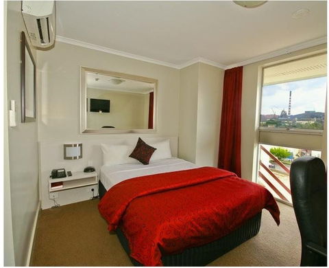 Isa Hotel - Tweed Heads Accommodation 4