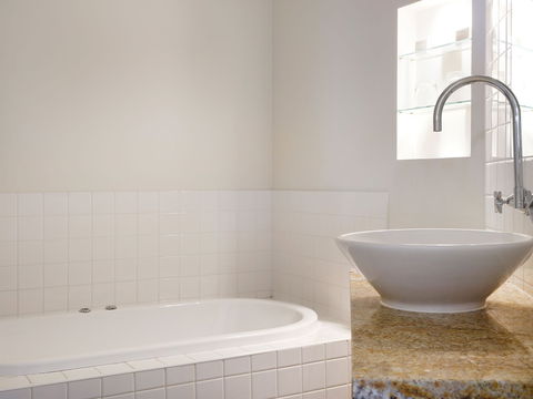 Lindenwarrah Hotel - Tweed Heads Accommodation 11