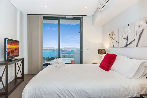 Astra Apartments Perth - Tweed Heads Accommodation 12