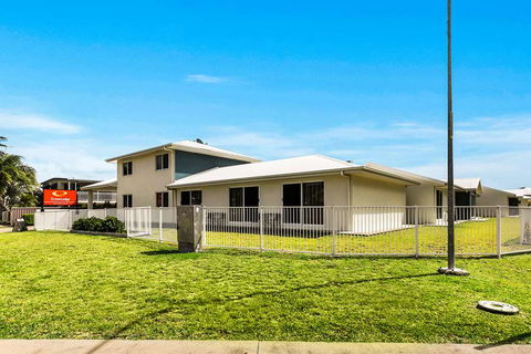 Econo Lodge Beachside - Tweed Heads Accommodation 0
