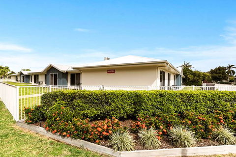 Econo Lodge Beachside - Tweed Heads Accommodation 1