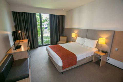 Alpha Hotel Eastern Creek - Tweed Heads Accommodation 2
