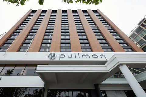 Pullman Melbourne On The Park - Tweed Heads Accommodation 0