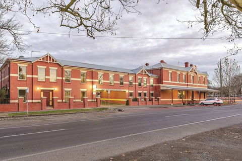 Lake Inn Ballarat - Tweed Heads Accommodation 1
