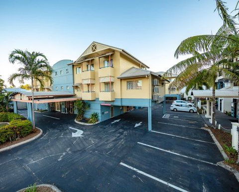Cairns Queenscourt - Tweed Heads Accommodation 0