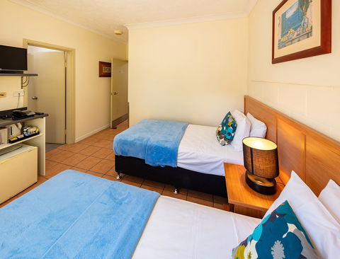Cairns Queenscourt - Tweed Heads Accommodation 4