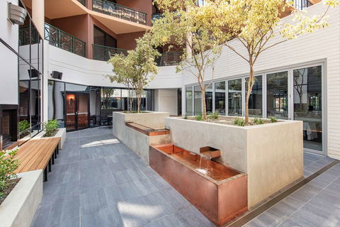Amora Hotel Riverwalk Melbourne - Tweed Heads Accommodation 2