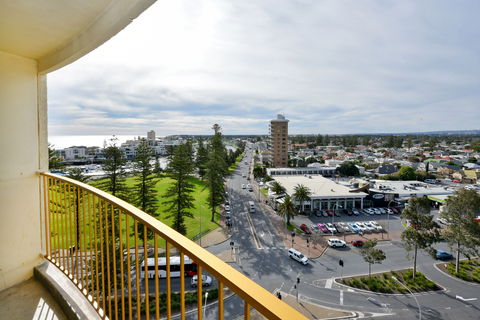 Atlantic Tower Motor Inn - Tweed Heads Accommodation 1