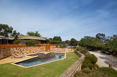 Royal Mail Hotel - Tweed Heads Accommodation 0
