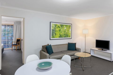 Adina Serviced Apartments Canberra Kingston - Tweed Heads Accommodation 2