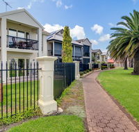 Port Adelaide Harbourside House - Tweed Heads Accommodation
