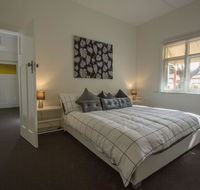Cowan Street Bungalow - Tweed Heads Accommodation