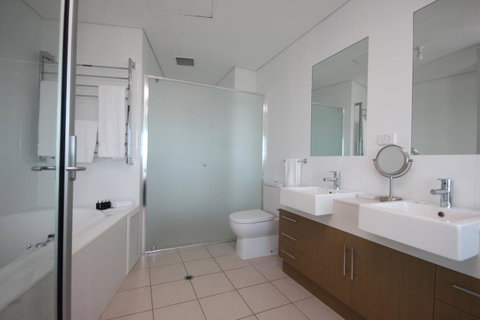 Wallaroo Marina Apartments - Tweed Heads Accommodation 13