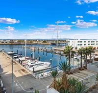 Port Adelaide Executive Waterfront Apartment - Tweed Heads Accommodation