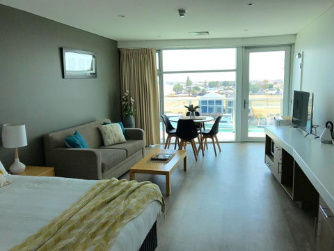 Ocean View Luxury Apartment & Suite - Tweed Heads Accommodation 24
