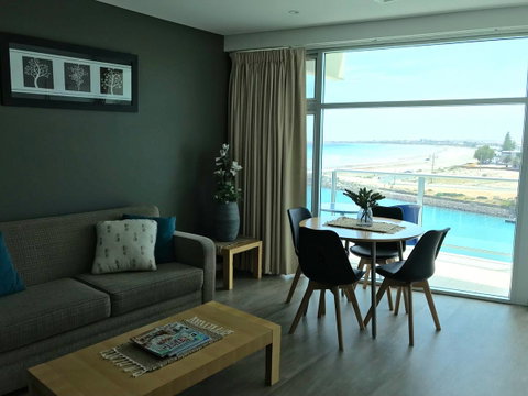 Ocean View Luxury Apartment & Suite - Tweed Heads Accommodation 23