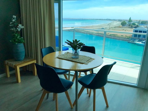 Ocean View Luxury Apartment & Suite - Tweed Heads Accommodation 21