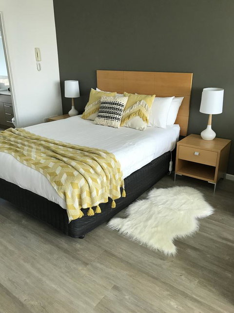 Ocean View Luxury Apartment & Suite - Tweed Heads Accommodation 30
