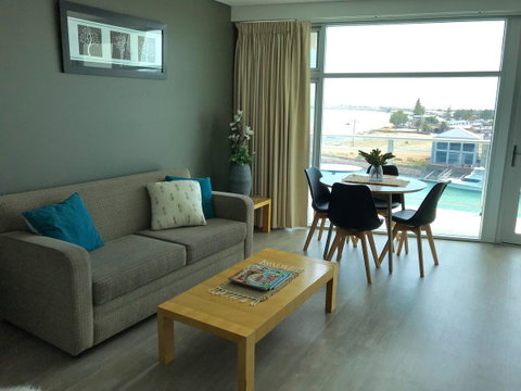 Ocean View Luxury Apartment & Suite - Tweed Heads Accommodation 11