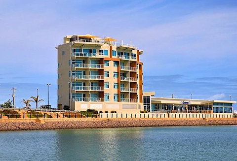 Wallaroo Marina Waterfront Luxe Apartment - Tweed Heads Accommodation 24