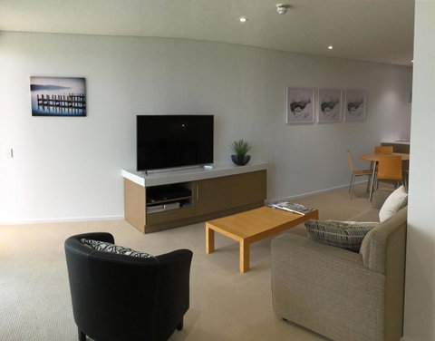 Wallaroo Marina Waterfront Luxe Apartment - Tweed Heads Accommodation 6