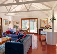 Lost in the Vines - Tweed Heads Accommodation